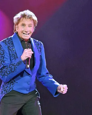 Live concert by Barry Manilow
