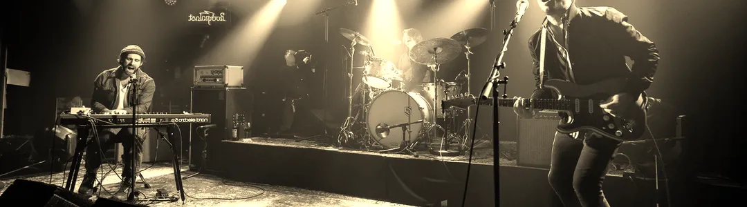 Mo Lowda and The Humble